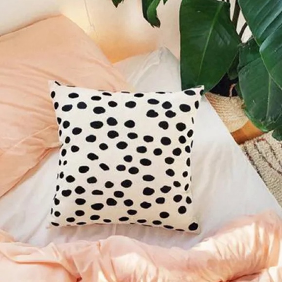 Set of 2 • pillow covers 18” love dots 815338 - Picture 5 of 7